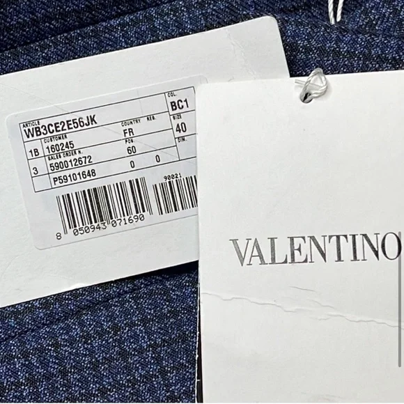 VALENTINO ๐๐๐๐ - Picture 5 of 8